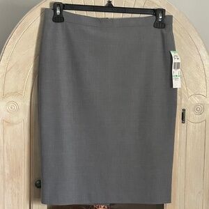 Anne Klein Classic Fit Granite Gray Color Pencil Skirt, Size 8